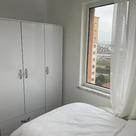 Apartamento Flance Furnished With Amenites Basaksehir